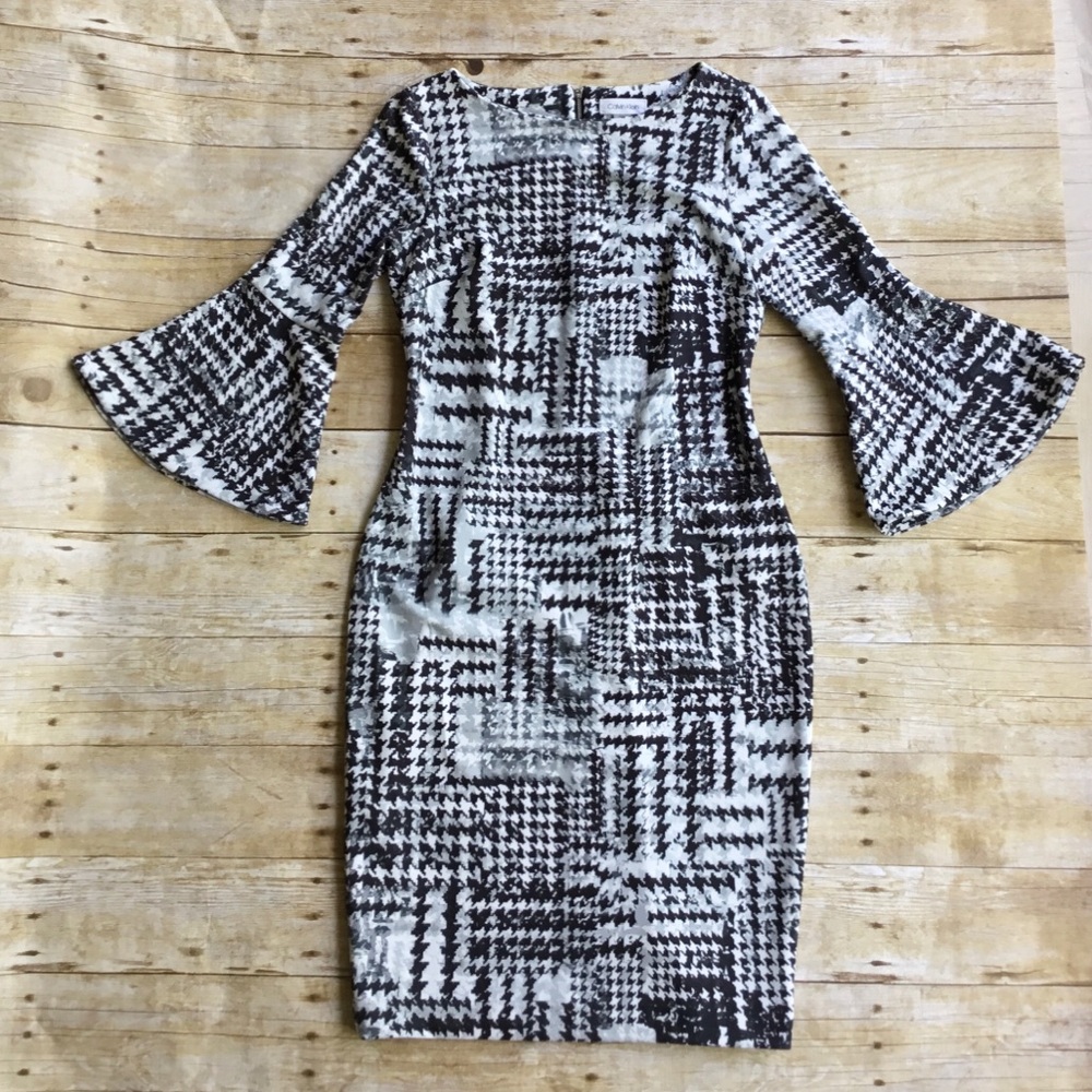 Calvin Klein LAST ONE! Size 6 - Bell-Sleeve Dress - Picture 3 of 8